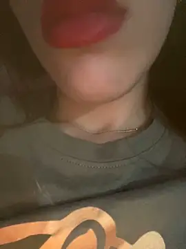 Mimisixo online show from September 24, 2025, 1:58 pm