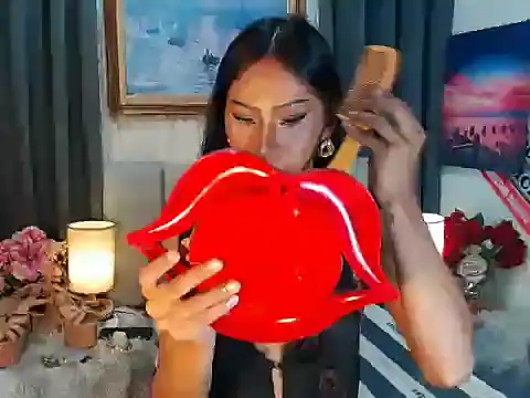 sassylatina online show from October 31, 2025, 3:46 pm