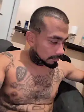 Cnutt310 online show from December 19, 2025, 11:12 pm