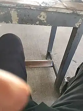 Snapshot of hot_manu001 chatting on November 17, 2025, 4:07 am hot manu001 online show from November 17, 2025, 4:07 am