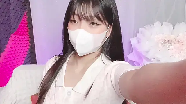 kemybaby online show from November 6, 2025, 2:45 am