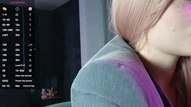 PieraMarch online show from October 30, 2025, 7:14 pm