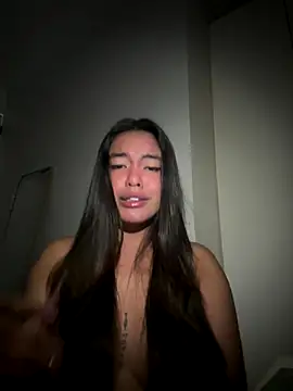 urasianlady online show from November 13, 2025, 12:37 pm