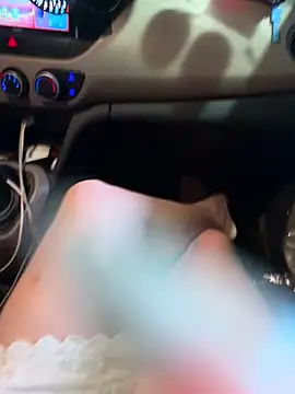 Meii-meyy online show from October 12, 2025, 4:28 pm