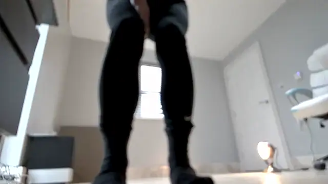 Snapshot of foxyroxymilf chatting on September 21, 2025, 6:48 am foxyroxymilf online show from September 21, 2025, 6:48 am