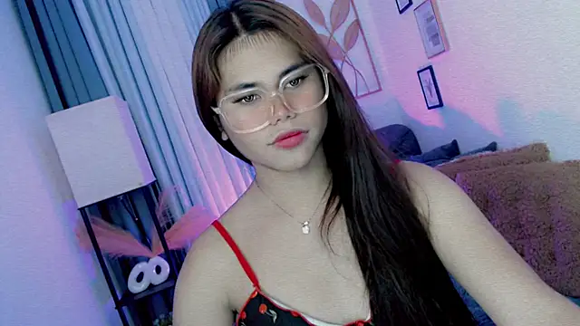 PrettyBlythes TS online show from April 12, 2026, 5:51 pm