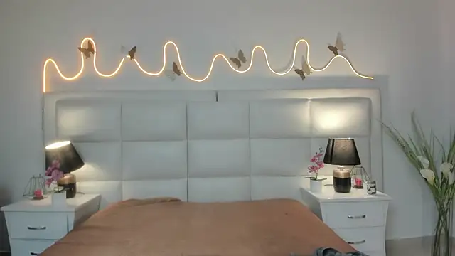 InnaVolkova online show from February 2, 2026, 12:15 pm