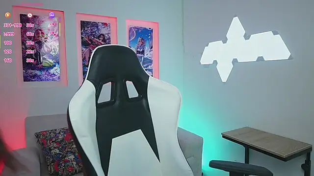 Snapshot of NicoleCrawft chatting on September 9, 2025, 7:35 pm NicoleCrawft online show from September 9, 2025, 7:35 pm