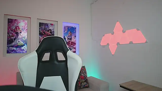 Snapshot of NicoleCrawft chatting on September 10, 2025, 7:03 pm NicoleCrawft online show from September 10, 2025, 7:03 pm