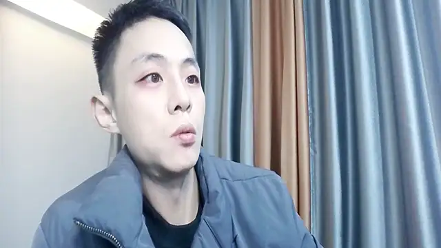 Tsia-Die online show from December 17, 2025, 1:06 pm