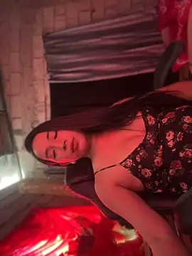 NicoleRoseTS online show from April 15, 2026, 5:36 am