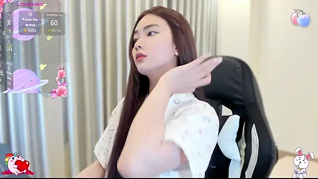 Snapshot of -Rose99- chatting on February 19, 2026, 1:07 pm -Rose99- online show from February 19, 2026, 1:07 pm