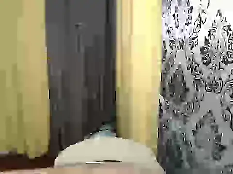 lovelyallena07 online show from October 25, 2025, 9:31 pm