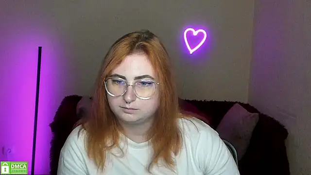 Alicia love00 online show from September 19, 2025, 5:31 am