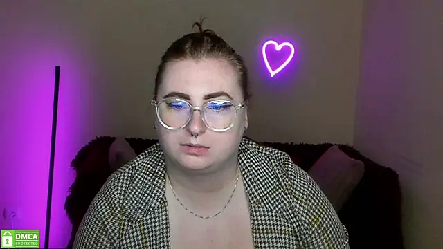 Alicia love00 online show from September 23, 2025, 5:21 am