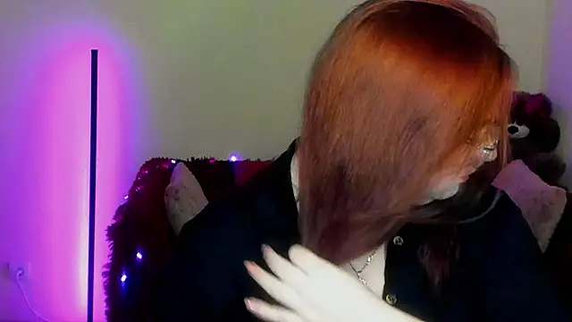 Alicia love00 online show from April 14, 2026, 5:24 am