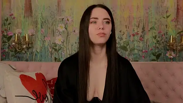 IvoryWood  online show from May 12, 2026, 6:27 pm