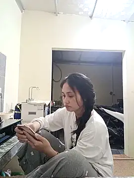 Jun-Mzzz online show from February 1, 2026, 2:48 pm