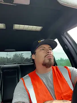 PuttieIn online show from May 29, 2026, 12:58 pm