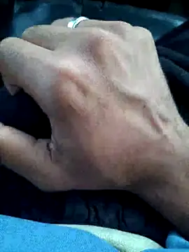 randheerthakur  online show from February 7, 2026, 9:02 am