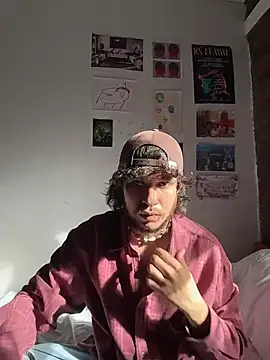 Snapshot of Luxx_14 chatting on September 18, 2025, 9:06 pm Luxx 14 online show from September 18, 2025, 9:06 pm