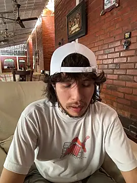 Snapshot of Luxx_14 chatting on September 26, 2025, 4:44 pm Luxx 14 online show from September 26, 2025, 4:44 pm