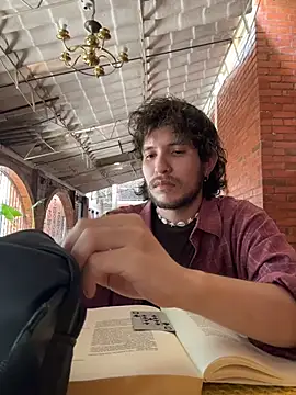 Snapshot of Luxx_14 chatting on September 29, 2025, 6:13 pm Luxx 14 online show from September 29, 2025, 6:13 pm