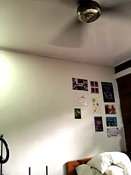 Snapshot of Luxx_14 chatting on November 8, 2025, 9:13 pm Luxx 14 online show from November 8, 2025, 9:13 pm