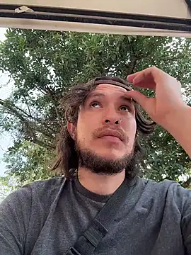 Snapshot of Luxx_14 chatting on November 20, 2025, 10:09 pm Luxx 14 online show from November 20, 2025, 10:09 pm