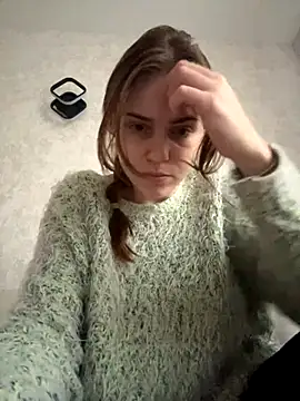 Delilah Leila online show from November 10, 2025, 1:21 pm