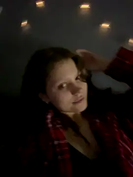 Lunliss online show from September 22, 2025, 7:16 pm