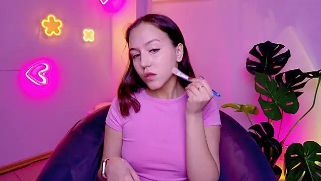 CindySparkl online show from February 1, 2026, 8:24 am