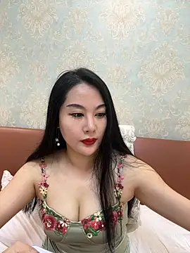 Snapshot of Candice888 chatting on September 14, 2025, 8:35 am Candice888 online show from September 14, 2025, 8:35 am