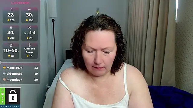Snapshot of milf_hornys chatting on September 14, 2025, 4:33 am milf hornys online show from September 14, 2025, 4:33 am