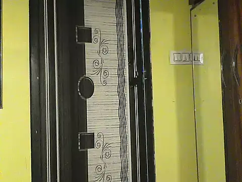 mickle james online show from December 16, 2025, 4:45 pm