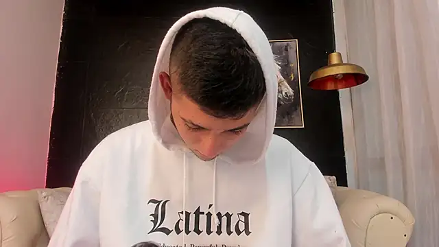 Snapshot of Mathewboy1 chatting on September 17, 2025, 11:45 am Mathewboy1 online show from September 17, 2025, 11:45 am