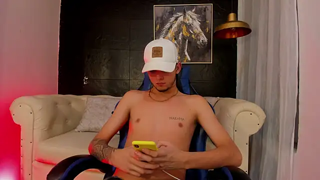 Snapshot of Mathewboy1 chatting on October 4, 2025, 11:08 am Mathewboy1 online show from October 4, 2025, 11:08 am