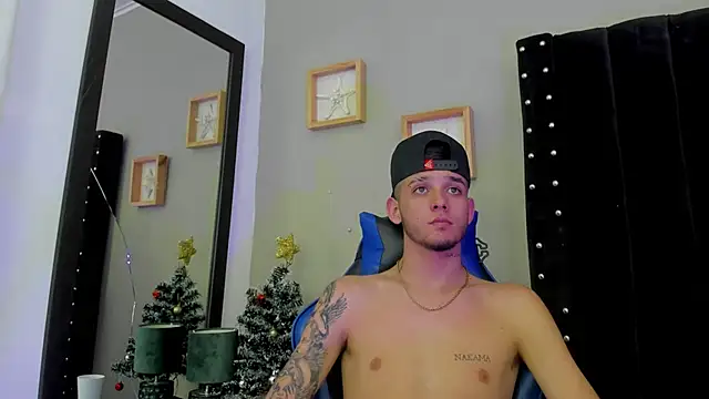 Mathewboy1 online show from December 18, 2025, 7:14 am