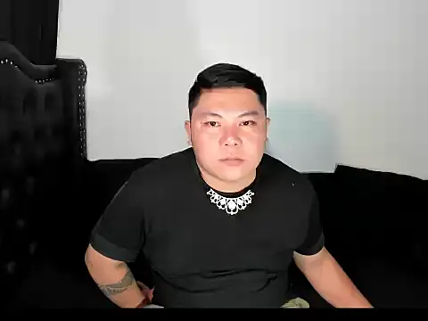 winter snowxx online show from October 18, 2025, 7:09 am