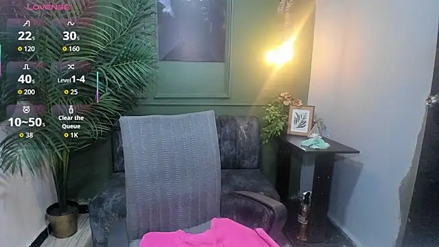 sweety smilee online show from October 25, 2025, 7:52 pm