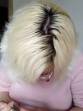 VikaKing online show from October 18, 2025, 8:37 am