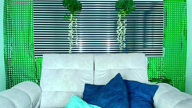 CamiiGuzmanX online show from March 23, 2026, 10:14 pm