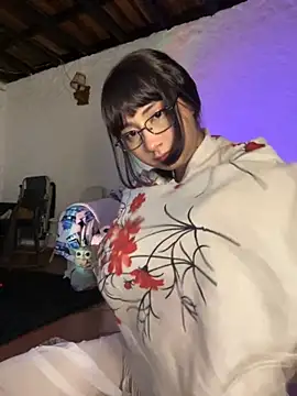 kaori 77 online show from November 2, 2025, 3:09 am