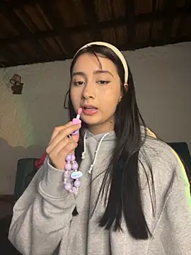 kaori 77 online show from December 2, 2025, 3:12 am