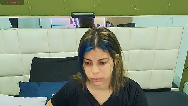 gisell gomez online show from September 20, 2025, 12:06 pm