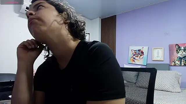 gisell gomez online show from April 21, 2026, 7:39 pm