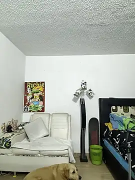 Thomasjons  online show from February 11, 2026, 1:21 am