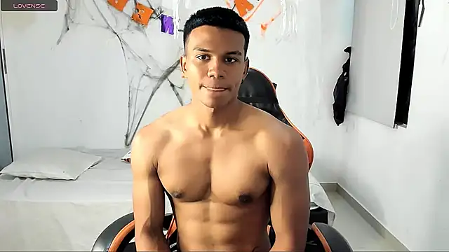 jeanfran ferrer online show from October 24, 2025, 6:37 pm