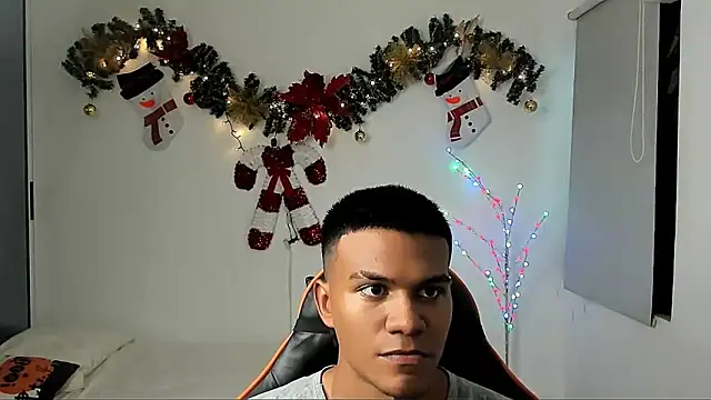 jeanfran ferrer online show from November 26, 2025, 7:04 pm