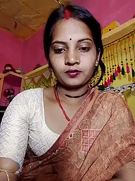 Hot bbbb online show from April 6, 2026, 4:30 pm